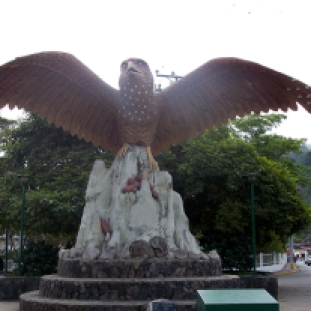 Statue af Oliefugl eller "El Guácharo". Fuglen spiller en vigtig rolle i "Grotten."